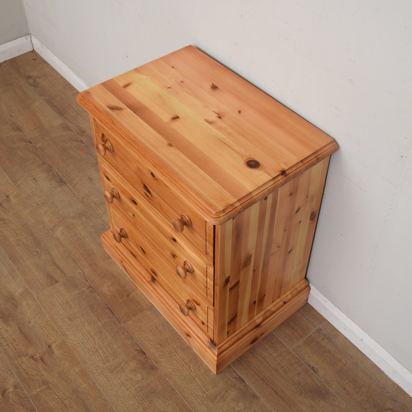 Pine Chest of Drawers