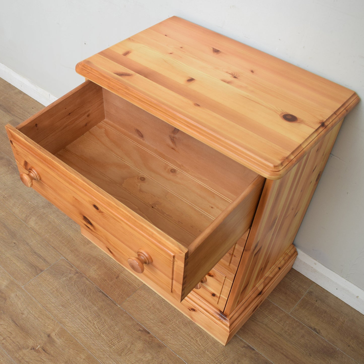 Pine Chest of Drawers