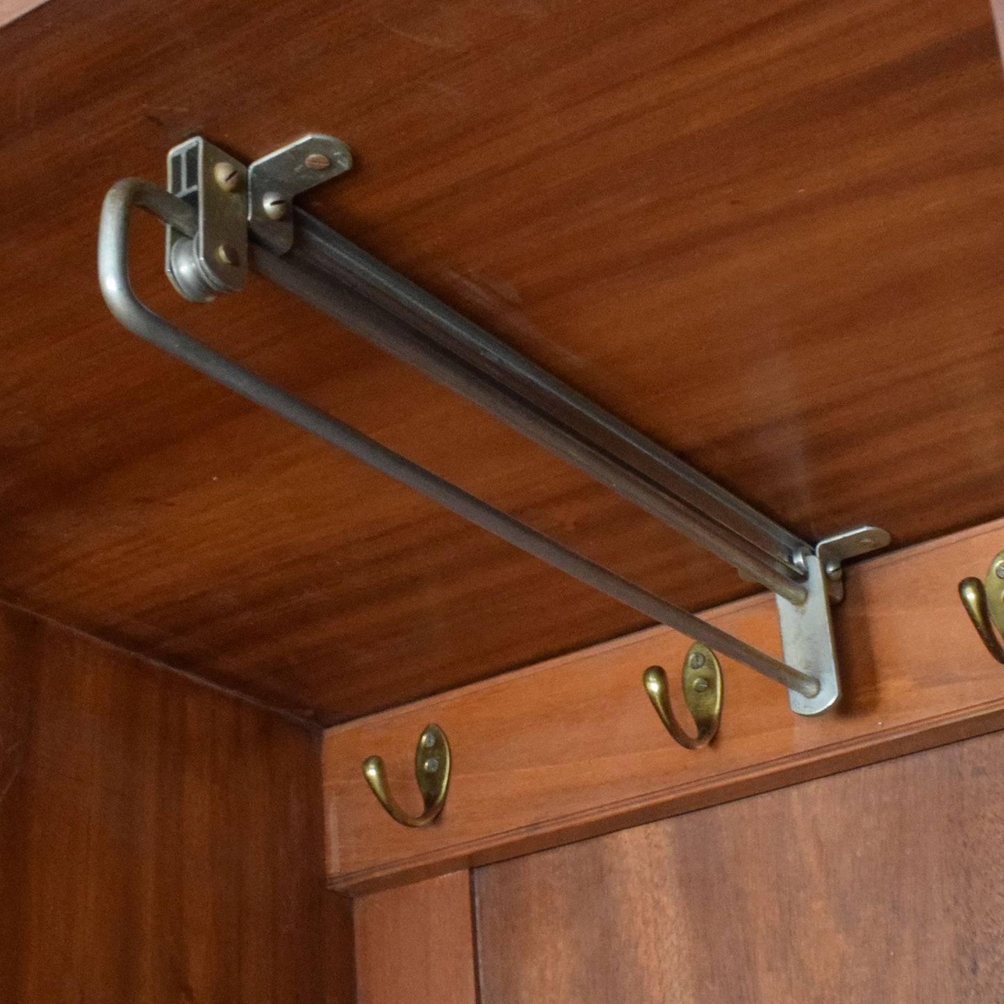 Mirrored Compactum