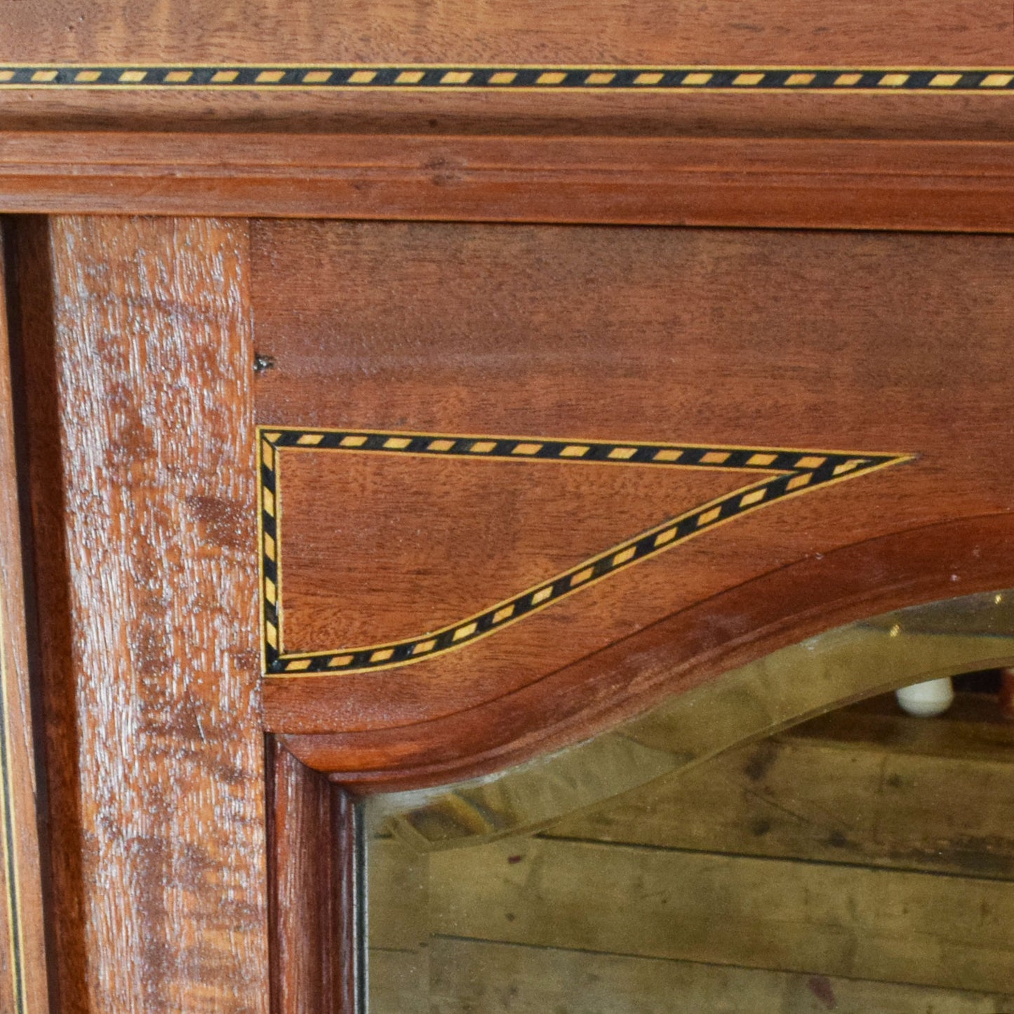 Mirrored Compactum