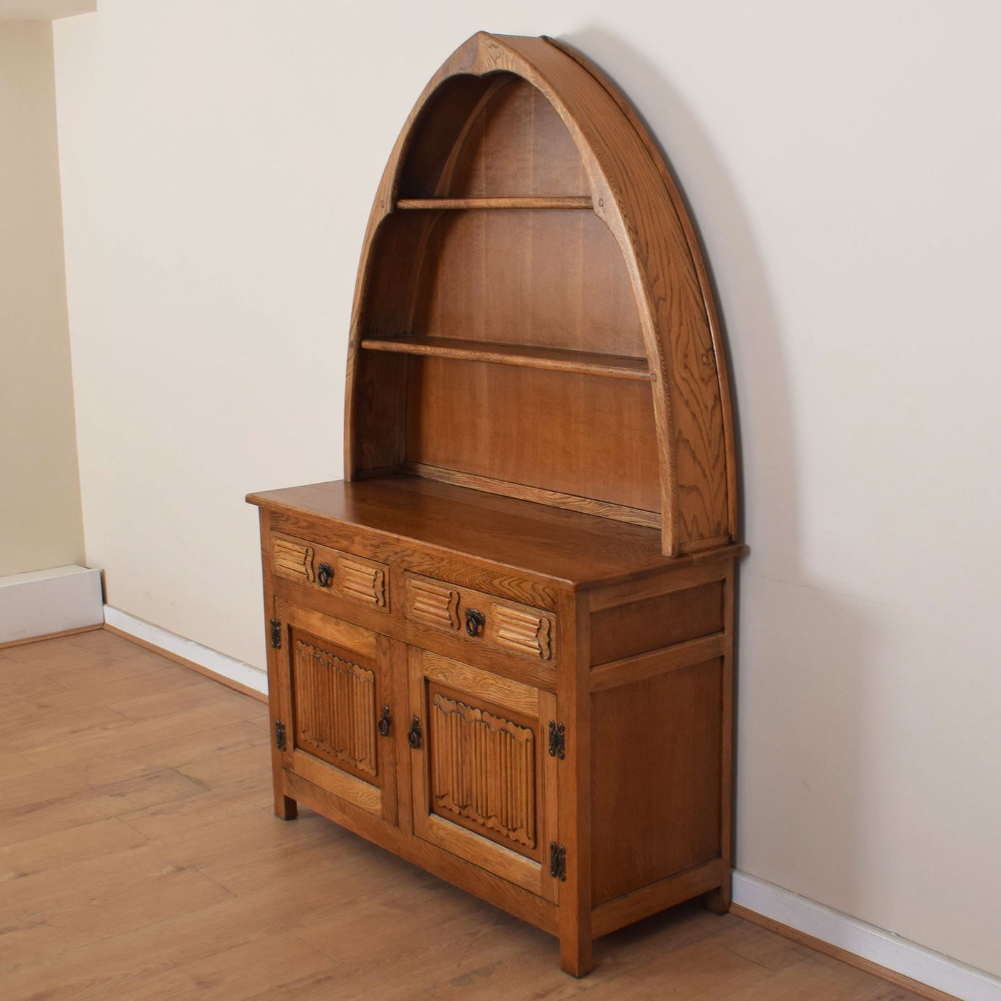 Old Charm Dresser