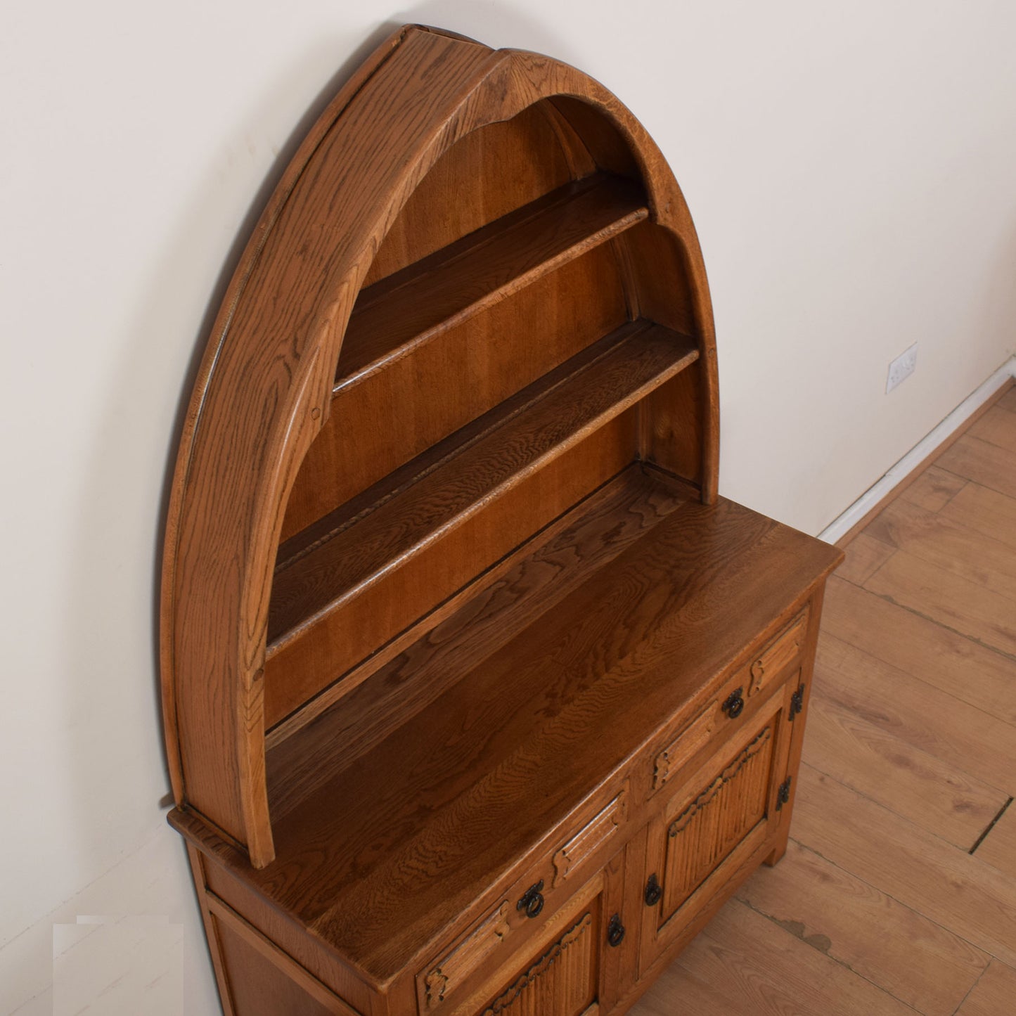 Old Charm Dresser