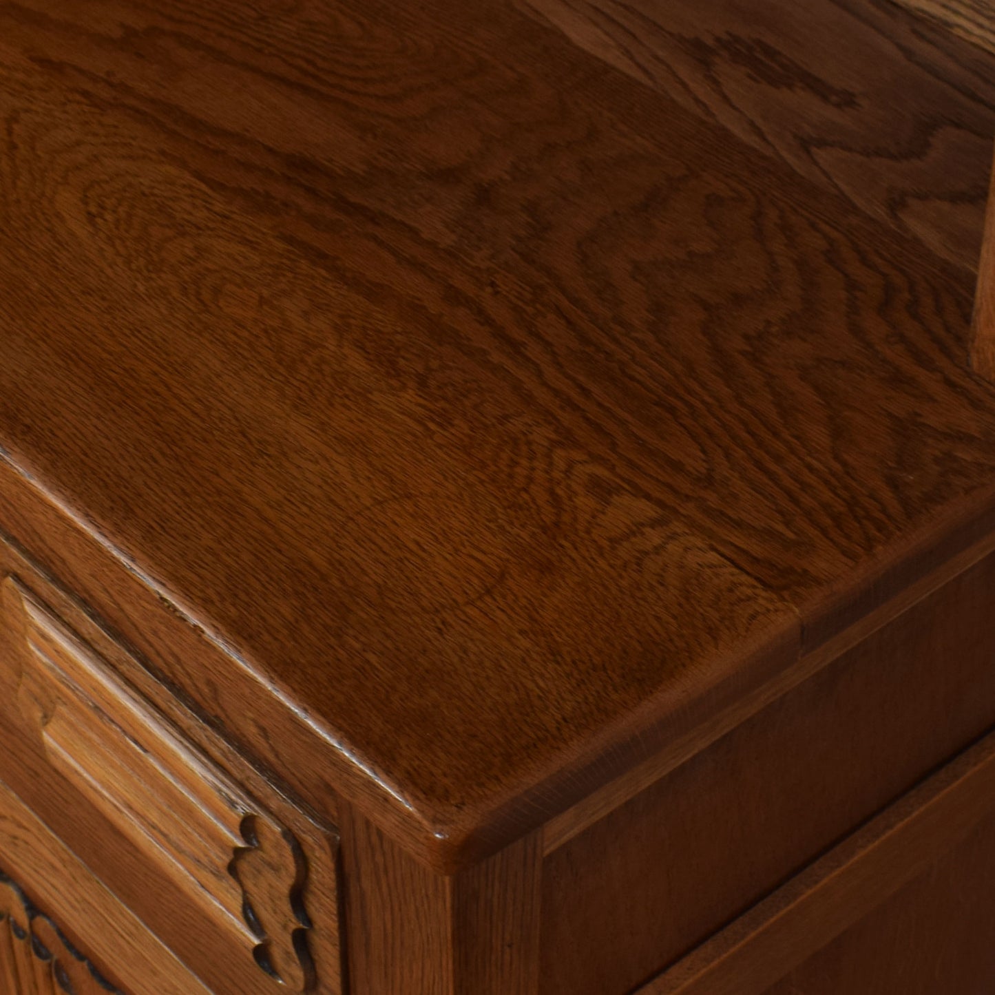 Old Charm Dresser