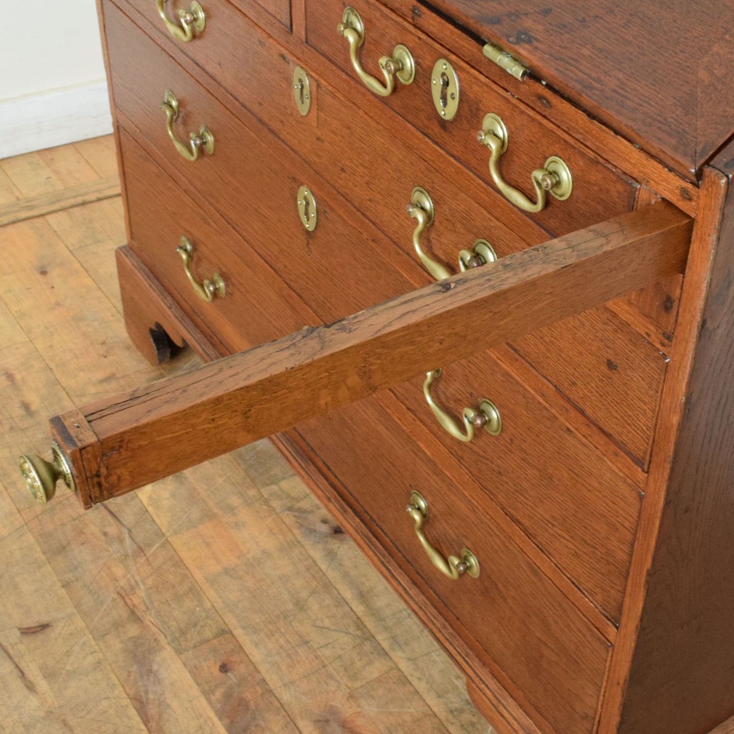 Rustic Oak Georgian Bureau