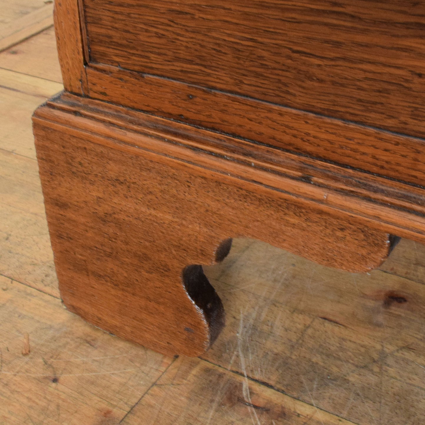 Rustic Oak Georgian Bureau
