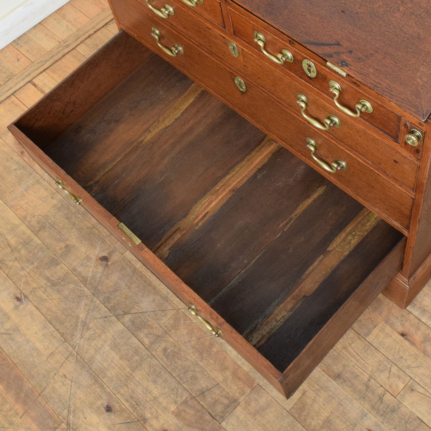 Rustic Oak Georgian Bureau