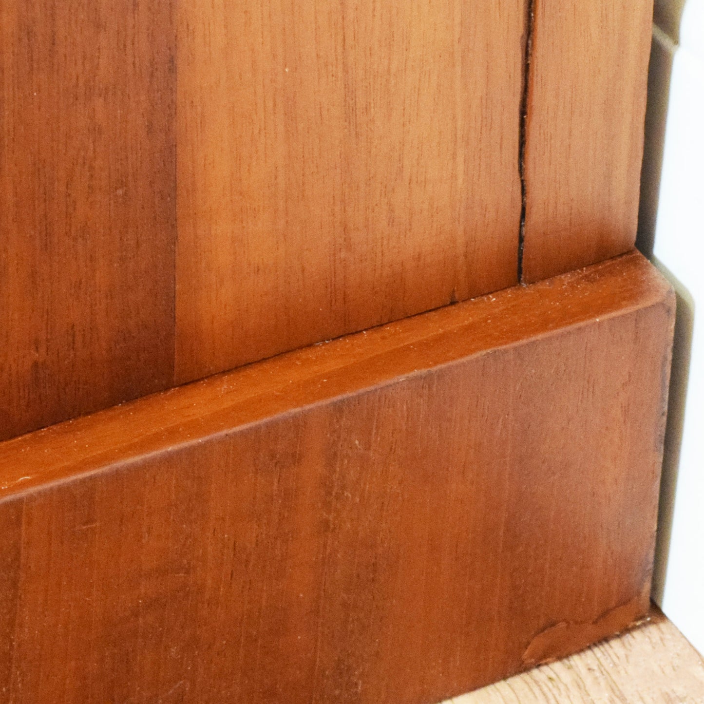 Rustic Mahogany Chest of Drawers