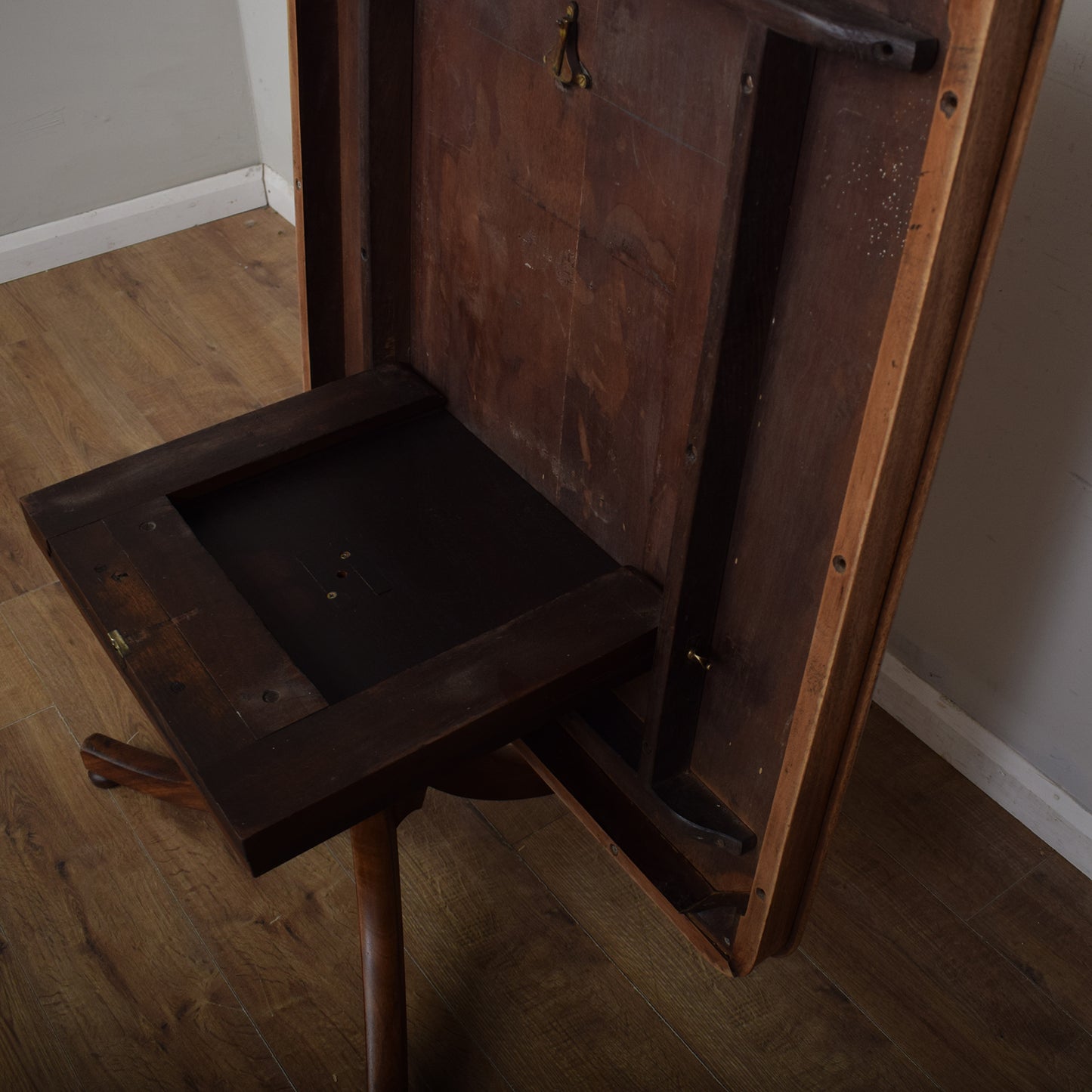 Victorian Tilt Top Coffee Table
