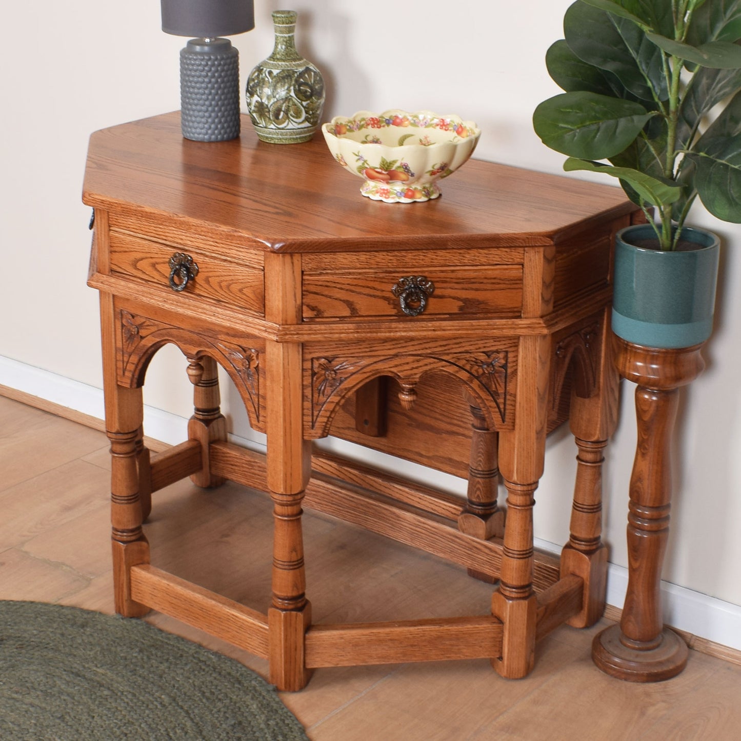 Old Charm Console Gateleg Table