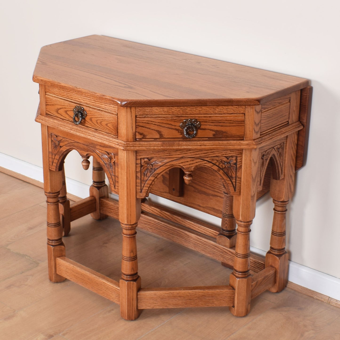 Old Charm Console Gateleg Table
