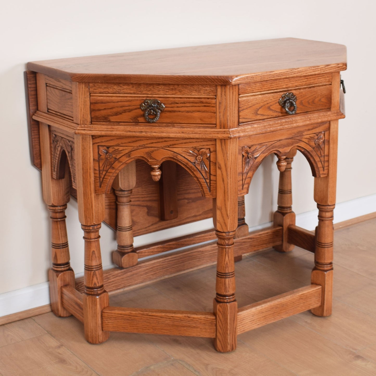 Old Charm Console Gateleg Table