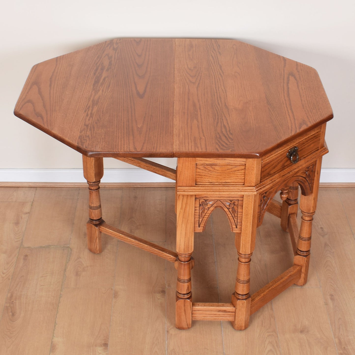 Old Charm Console Gateleg Table