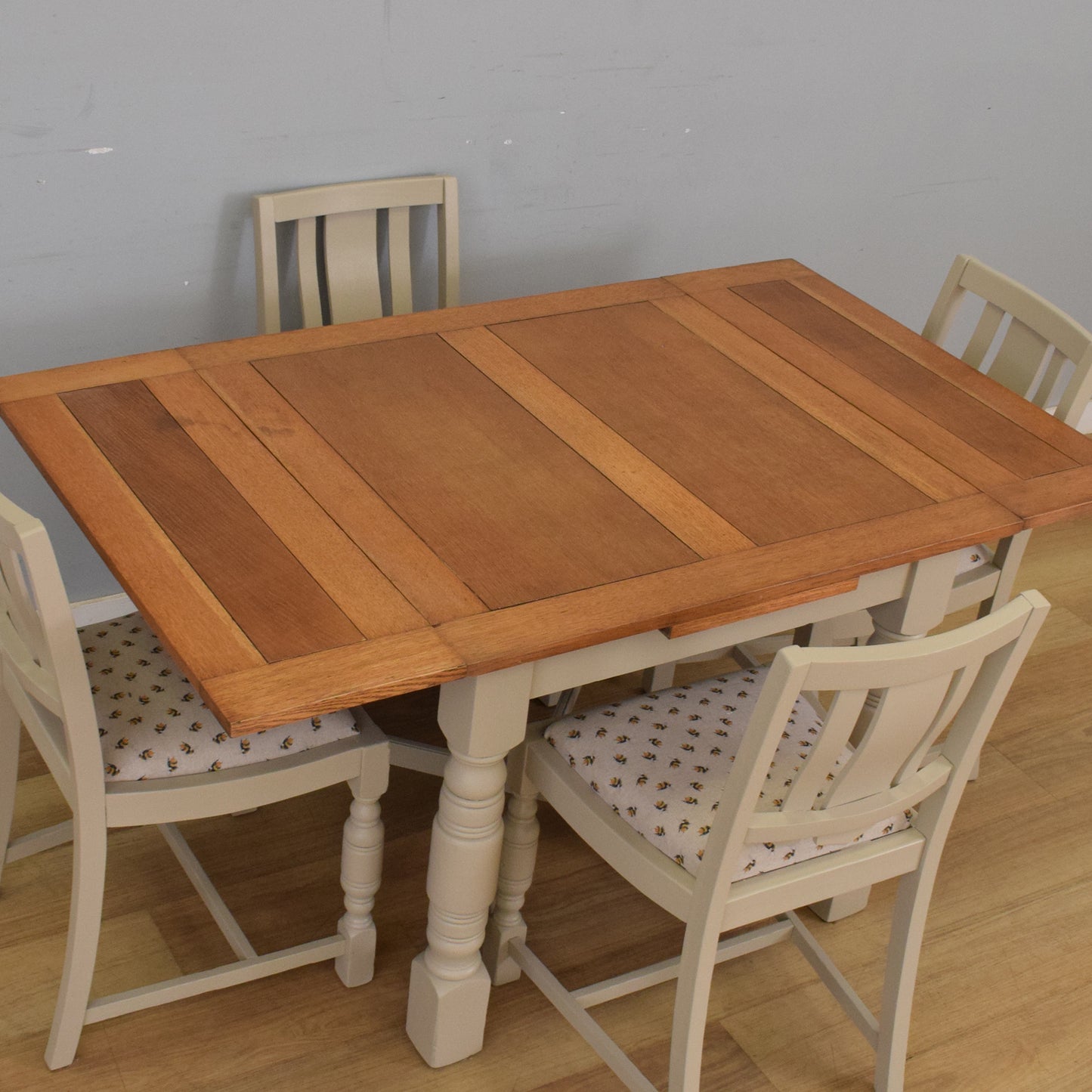 Painted Draw-Leaf Table and Four Chairs