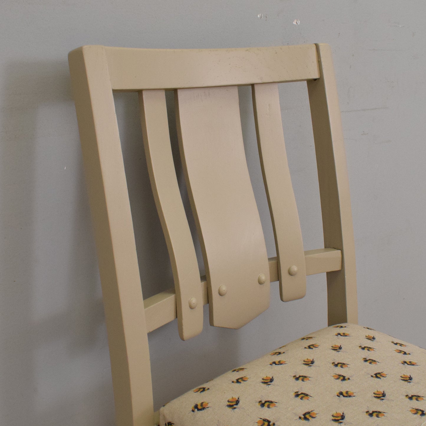 Painted Draw-Leaf Table and Four Chairs