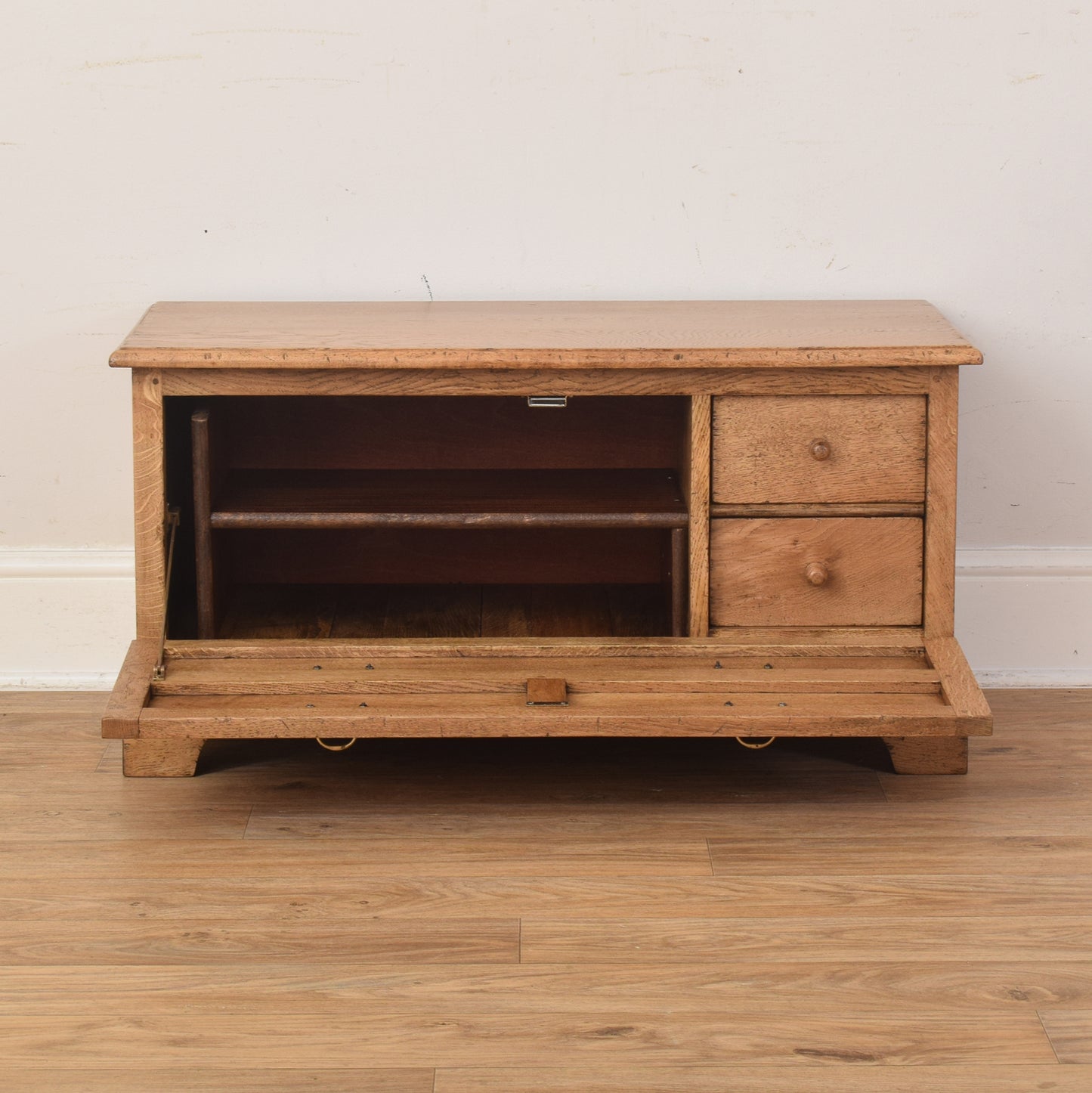 TV Cabinet