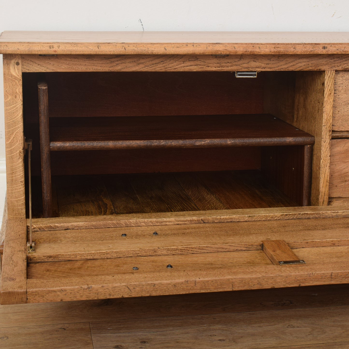 TV Cabinet