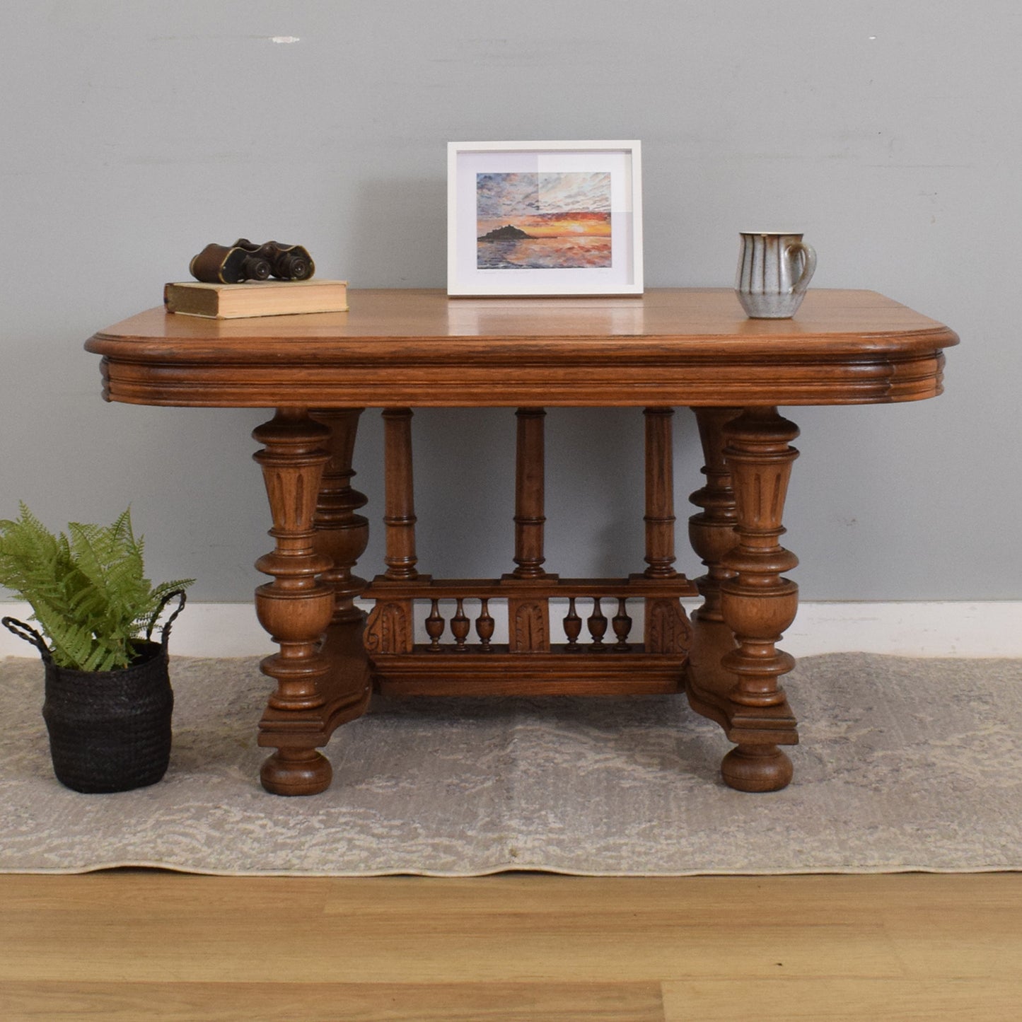 Grand Oak Coffee Table