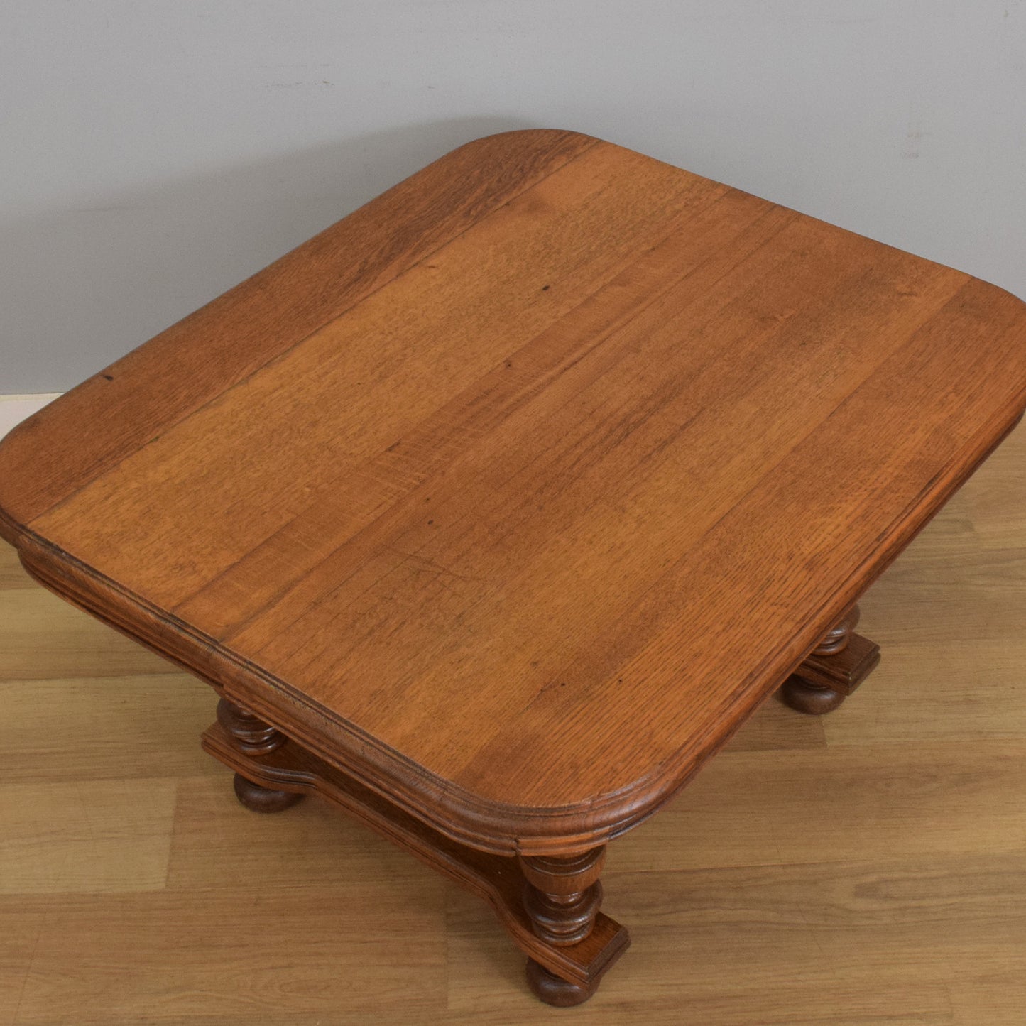 Grand Oak Coffee Table