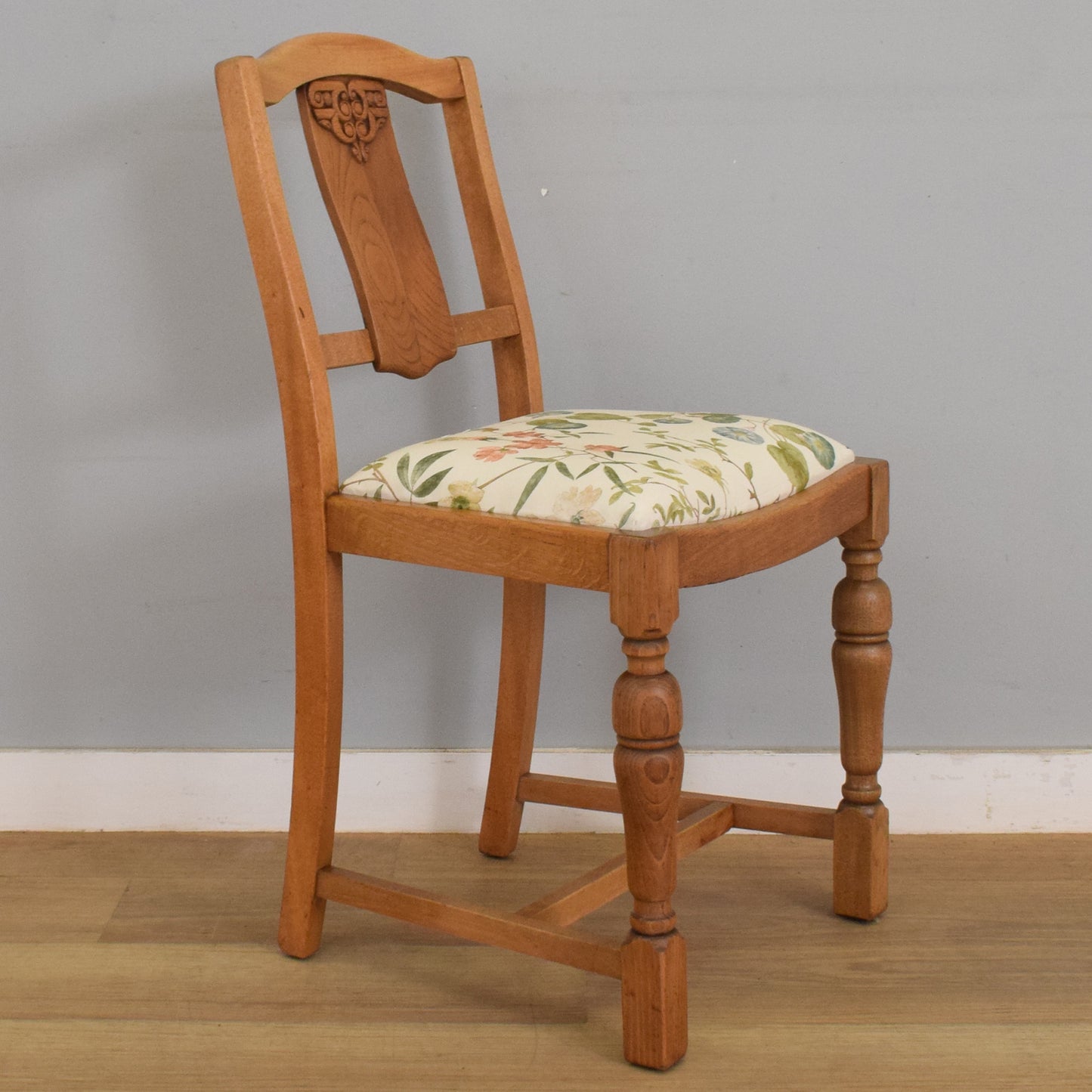 Ercol Draw-Leaf Table and Four Chairs