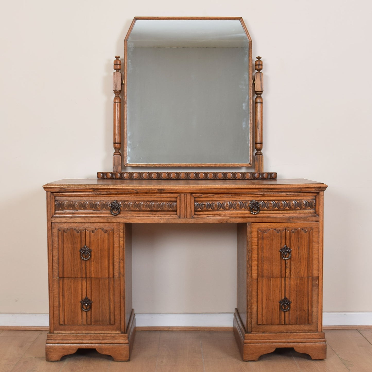 Crown Oak Dressing Table