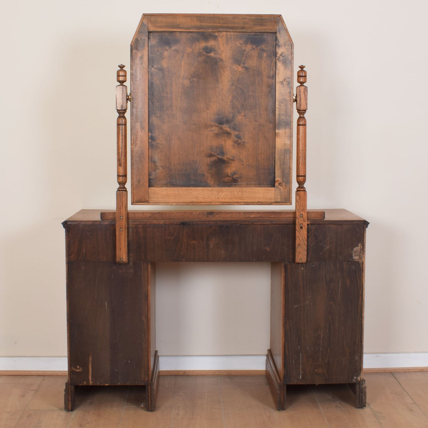 Crown Oak Dressing Table