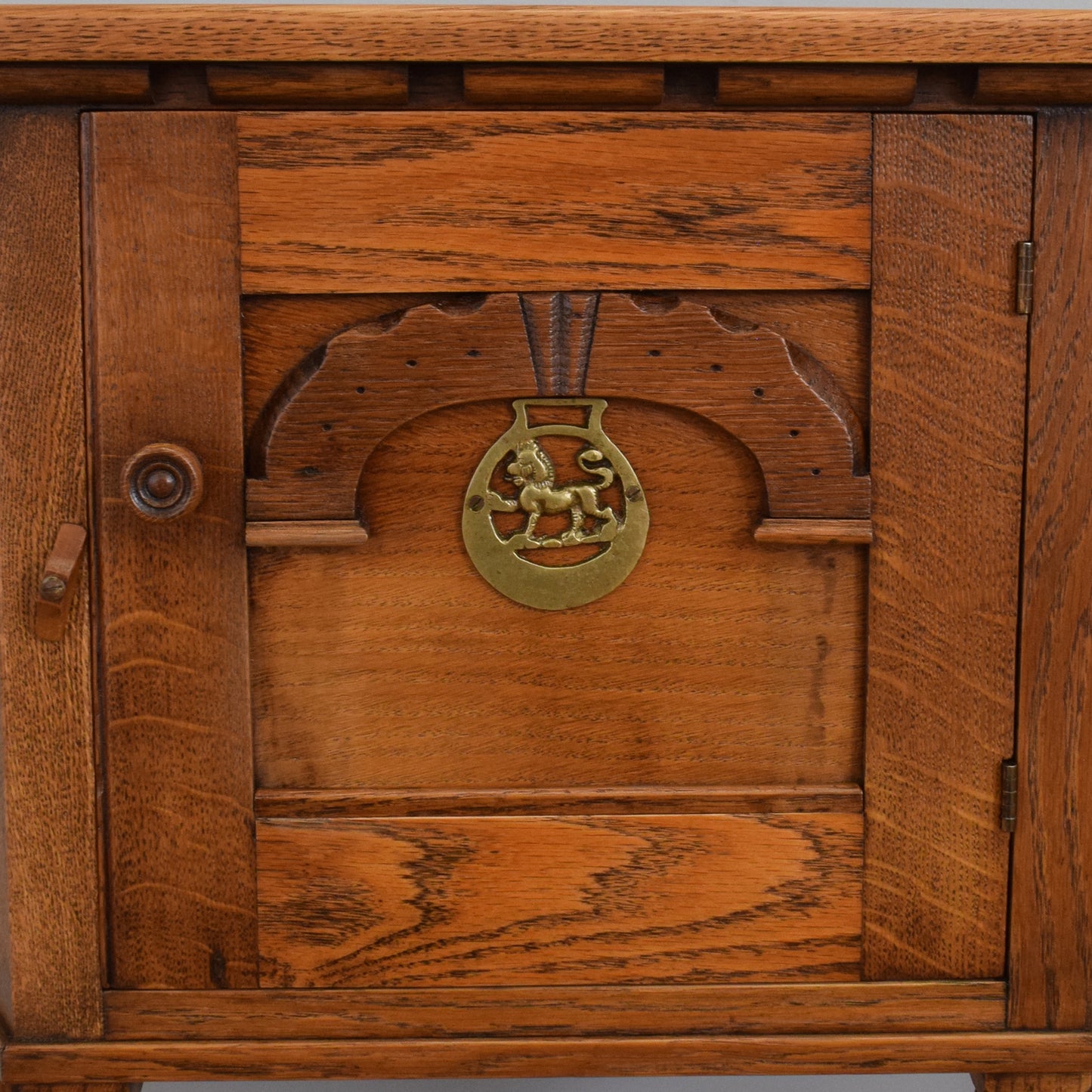 Canted Oak Hall Unit