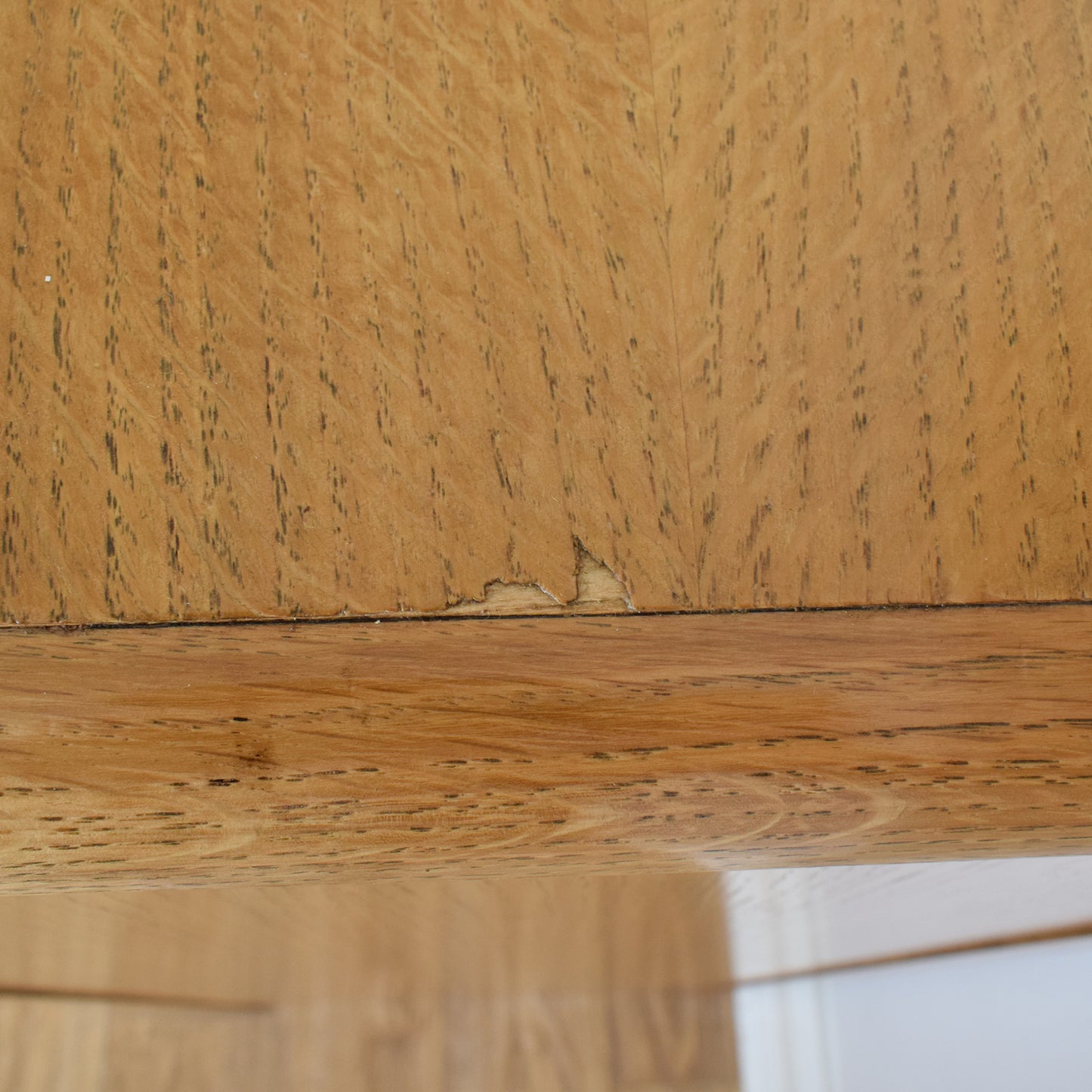 Oak Veneer Chest Of Drawers