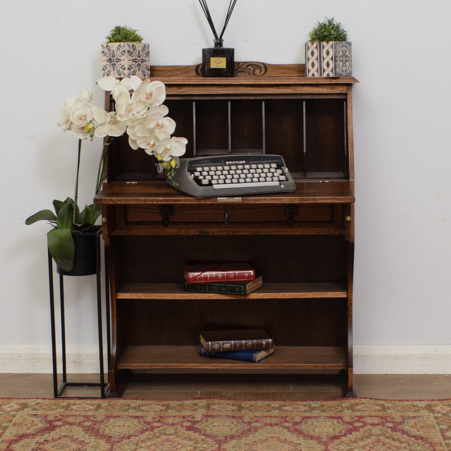 Oak Students Bureau