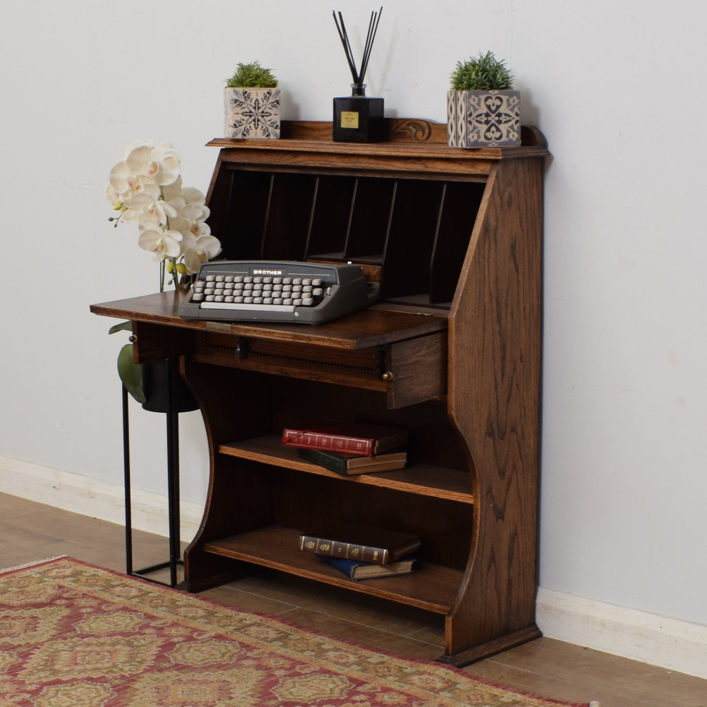 Oak Students Bureau