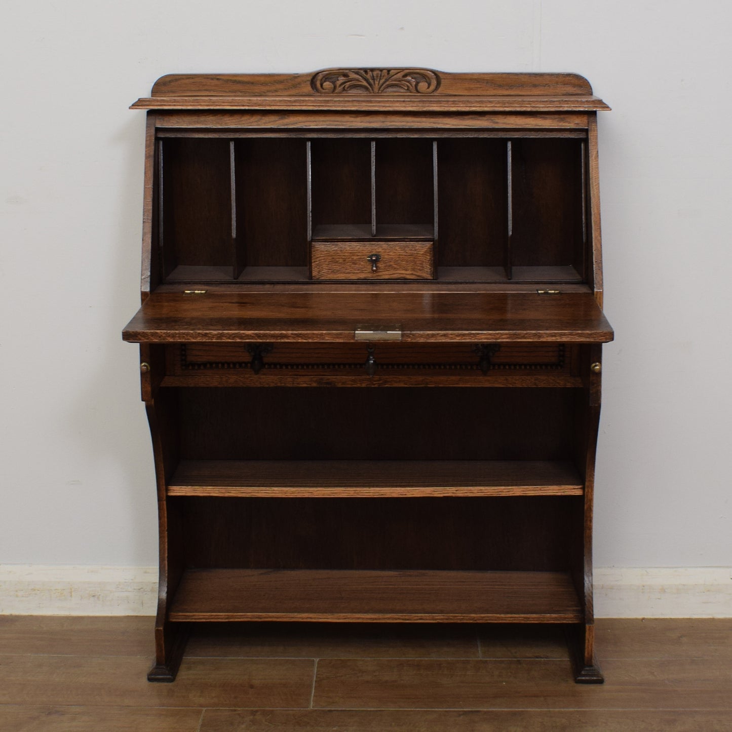 Oak Students Bureau