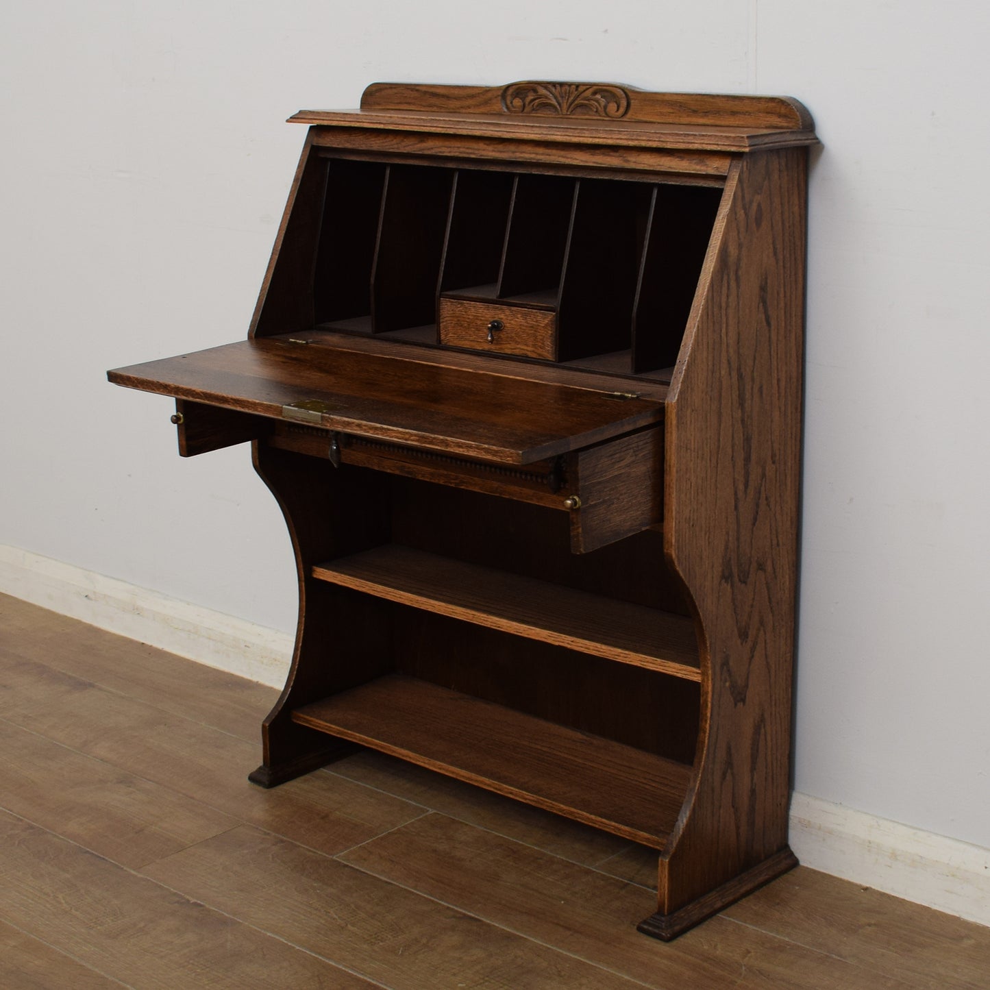 Oak Students Bureau