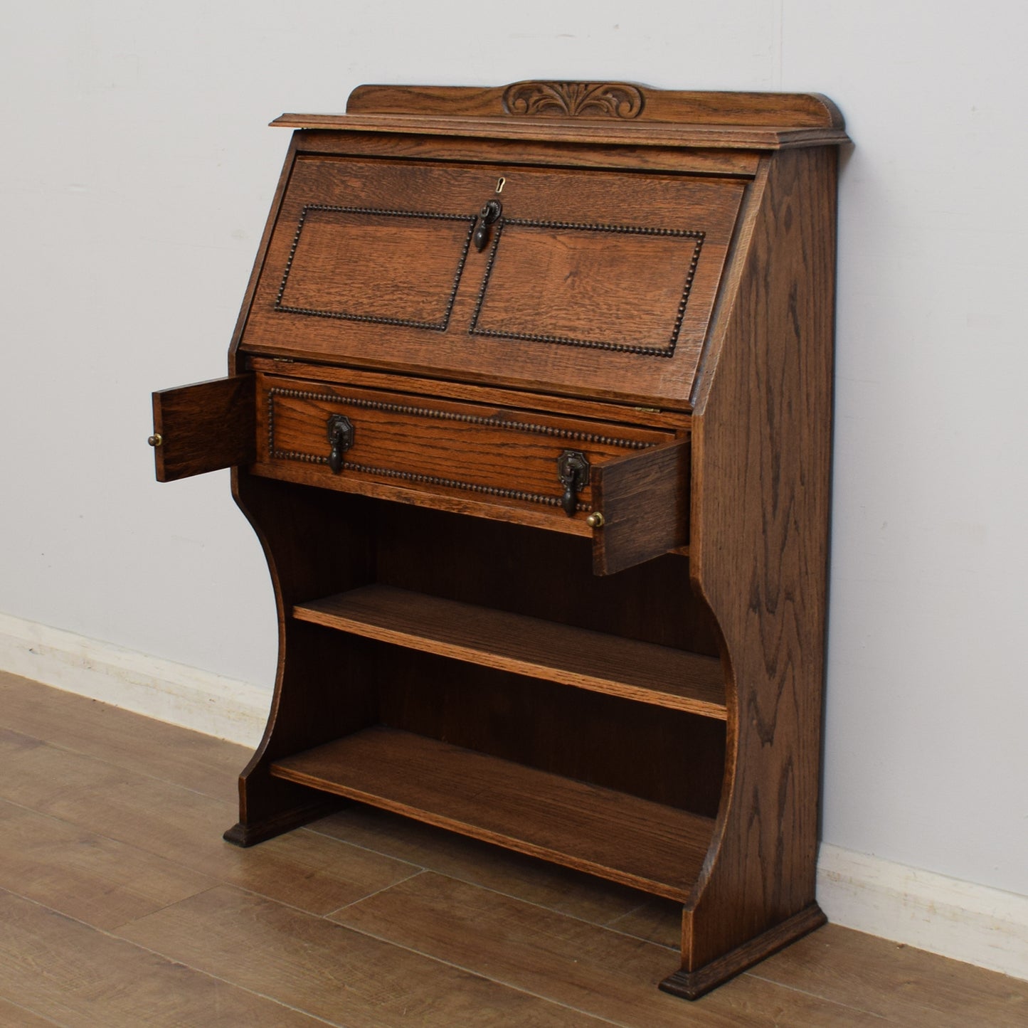 Oak Students Bureau