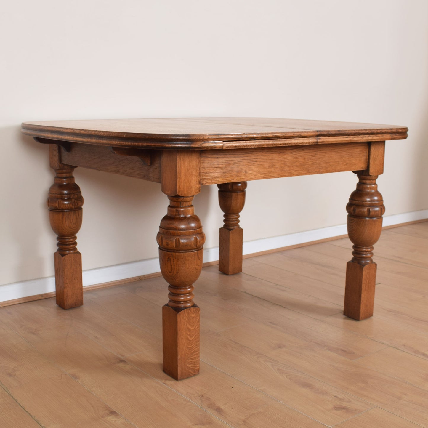 Oak Extending Dining Table with Four Chairs