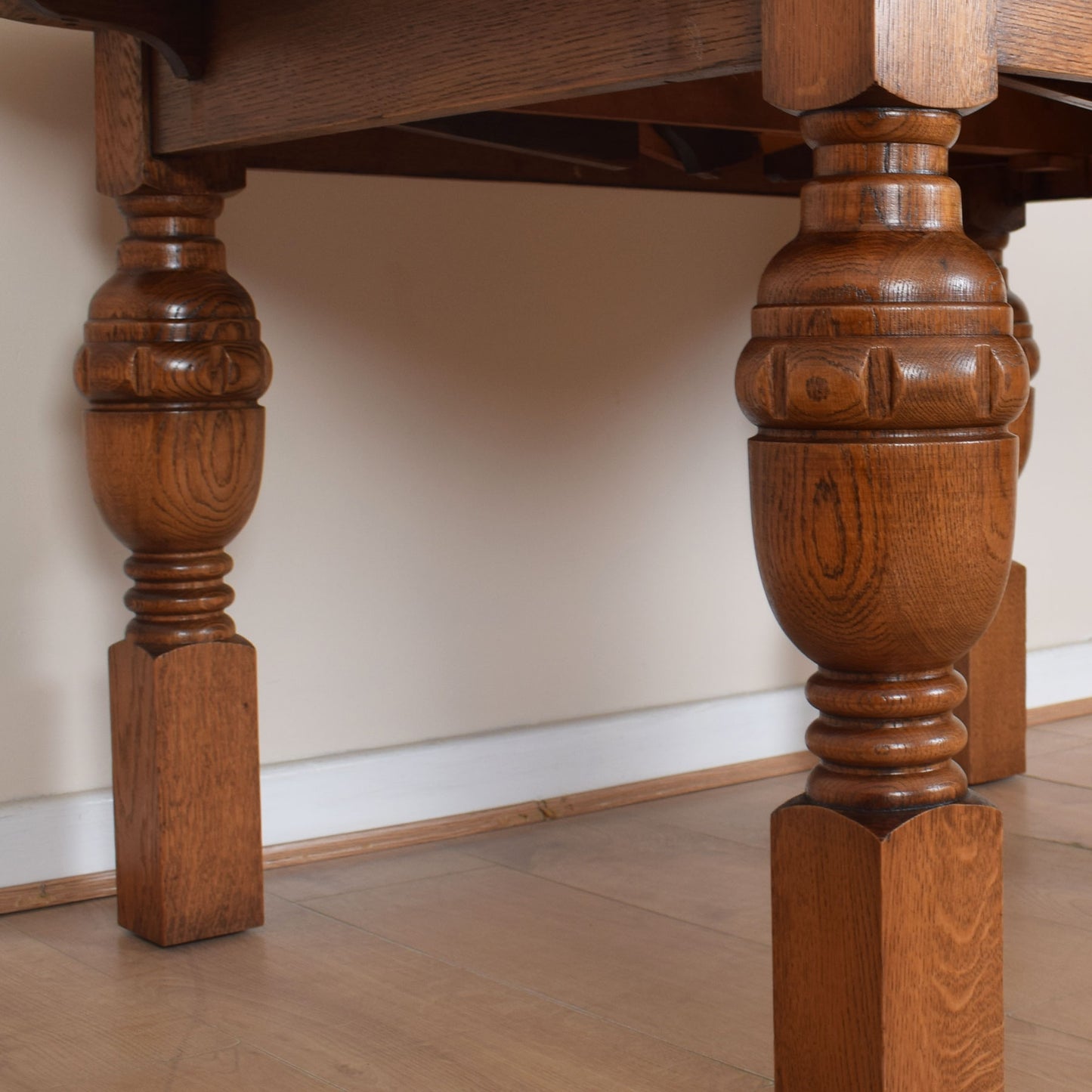 Oak Extending Dining Table with Four Chairs
