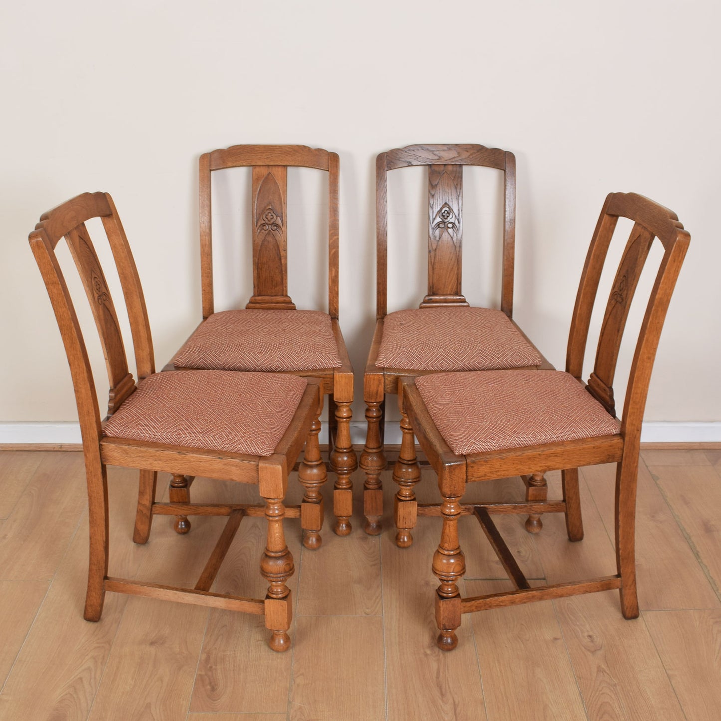 Oak Extending Dining Table with Four Chairs