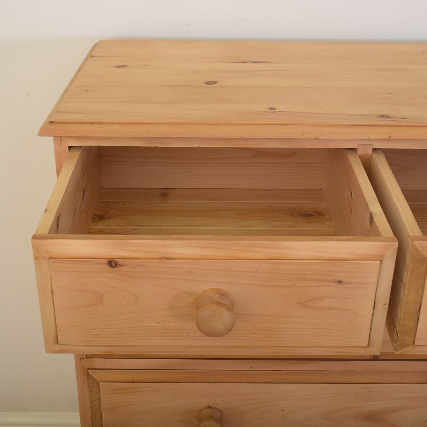 Pine Chest Of Drawers