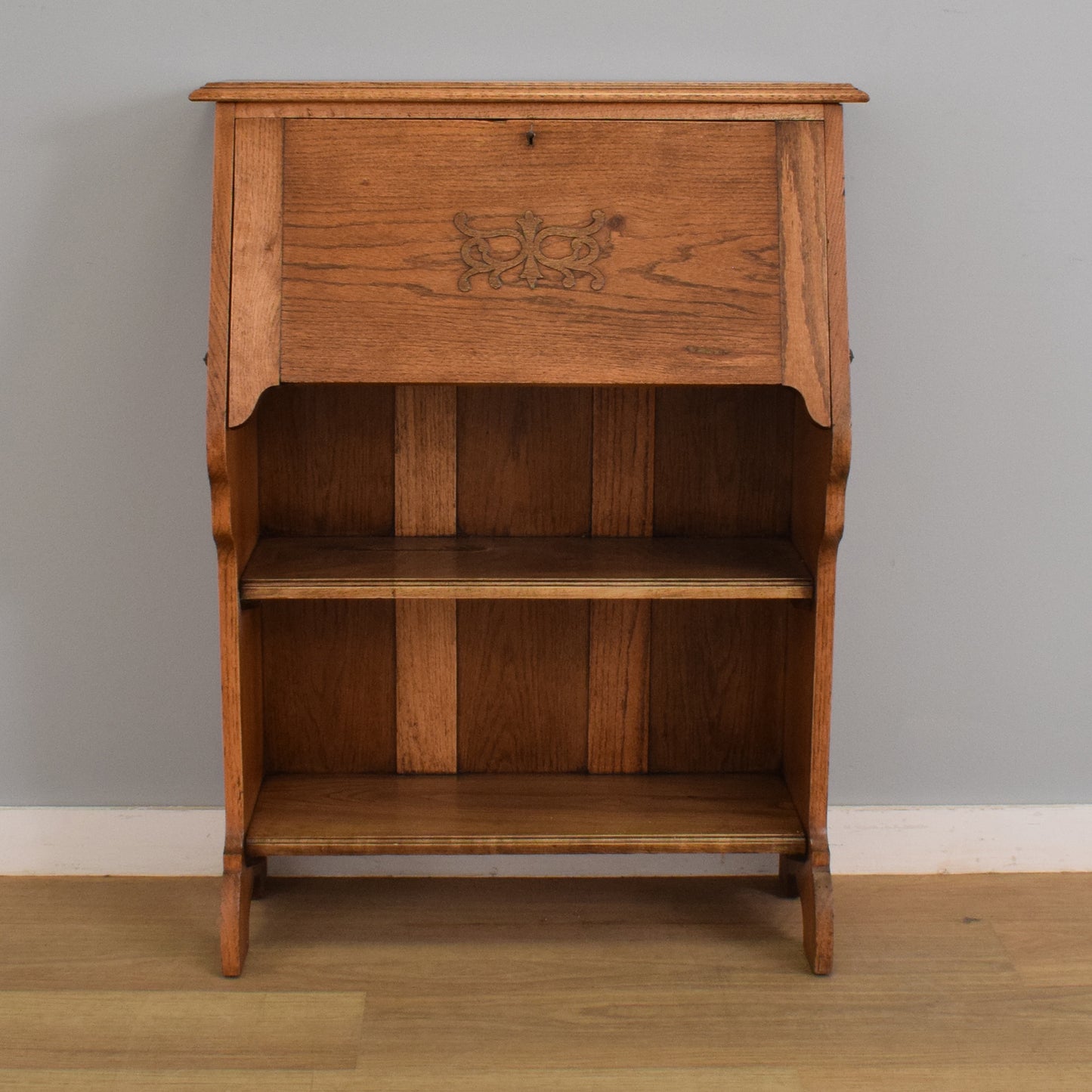 Oak Students Bureau