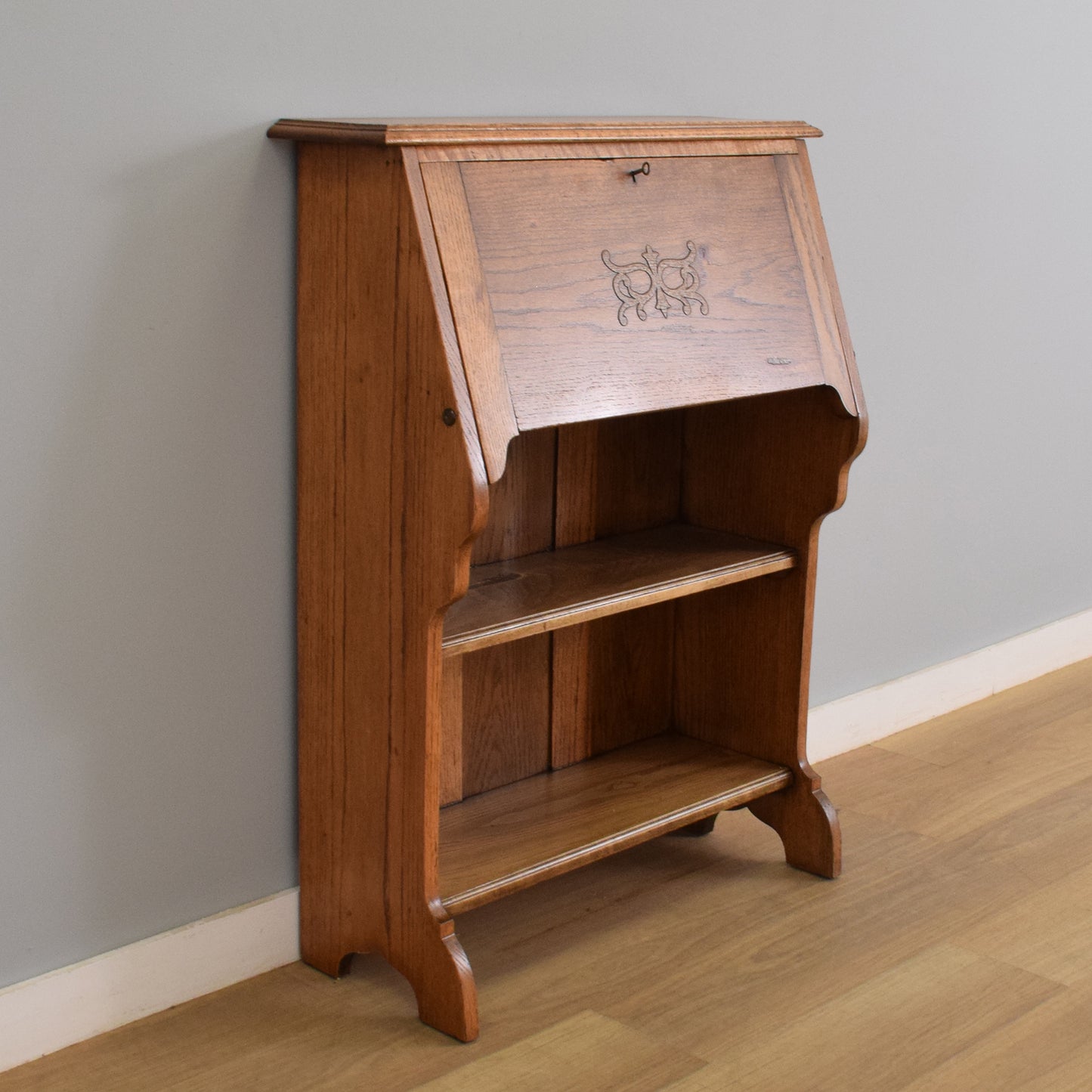 Oak Students Bureau