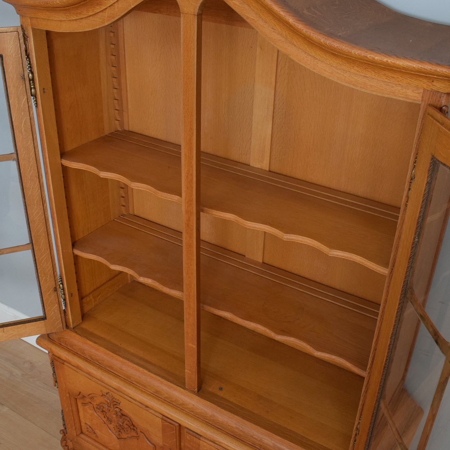 Traditional Oak French Vitrine