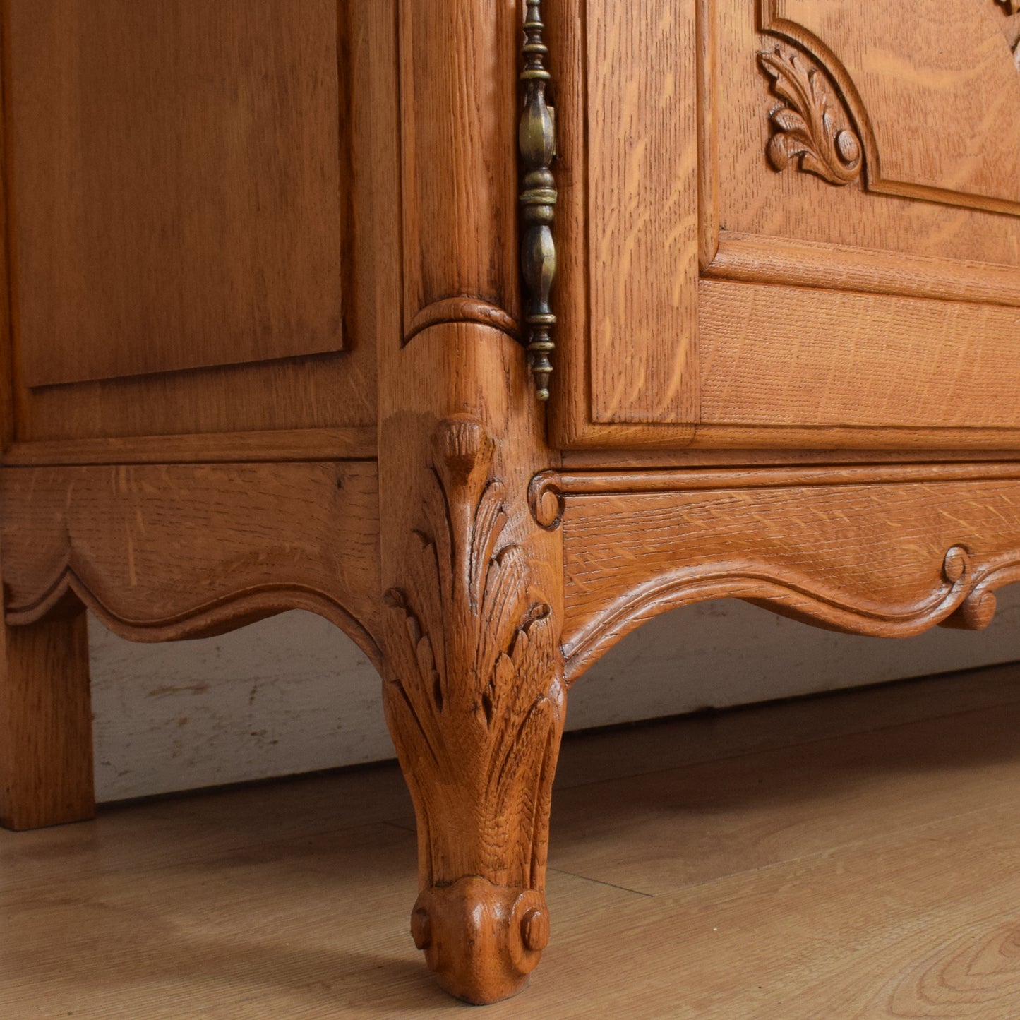 Traditional Oak French Vitrine