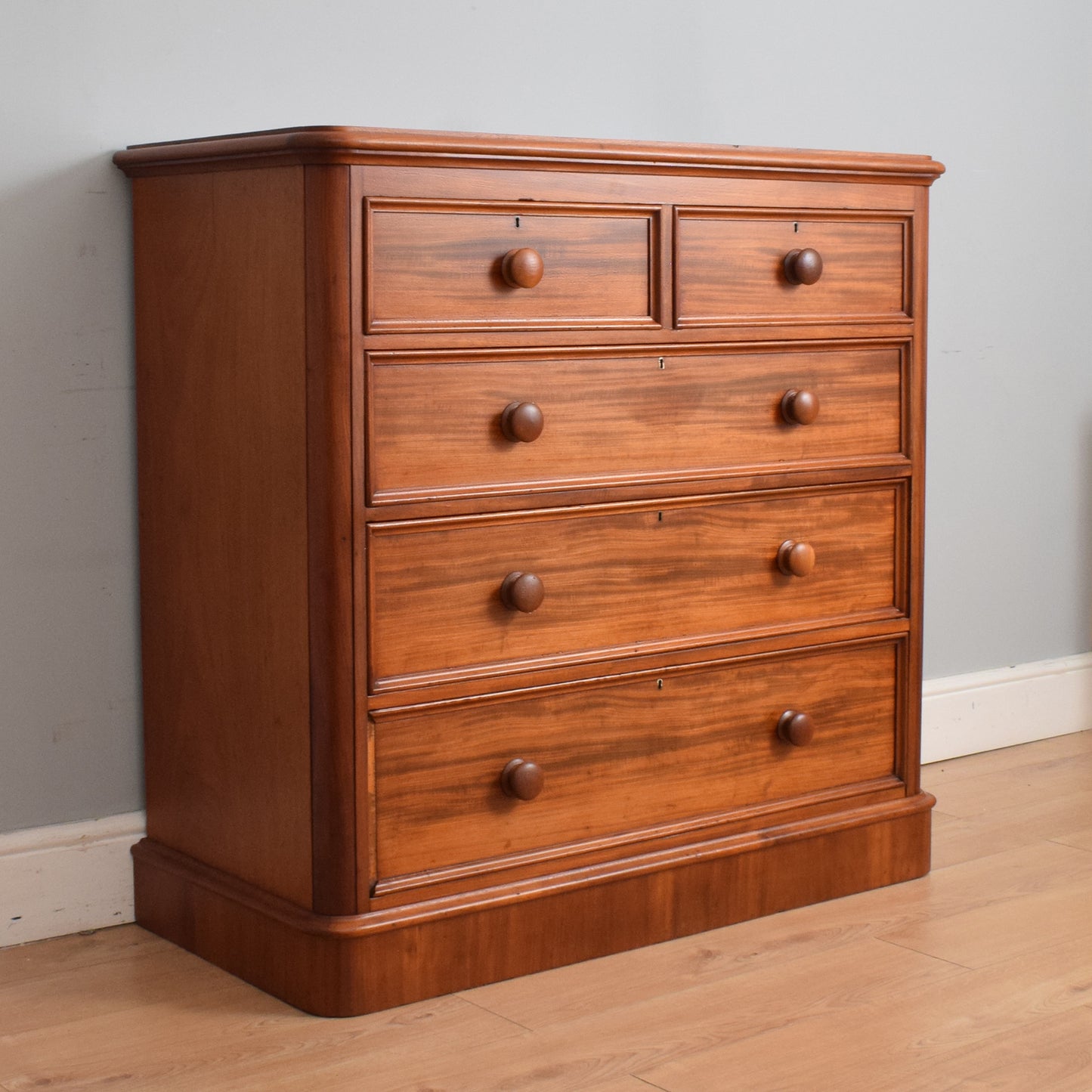 Large Traditional Chest of Drawers