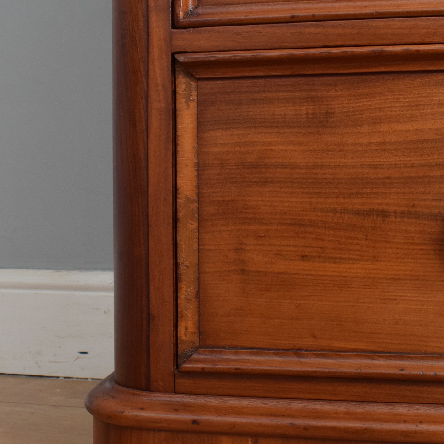 Large Traditional Chest of Drawers