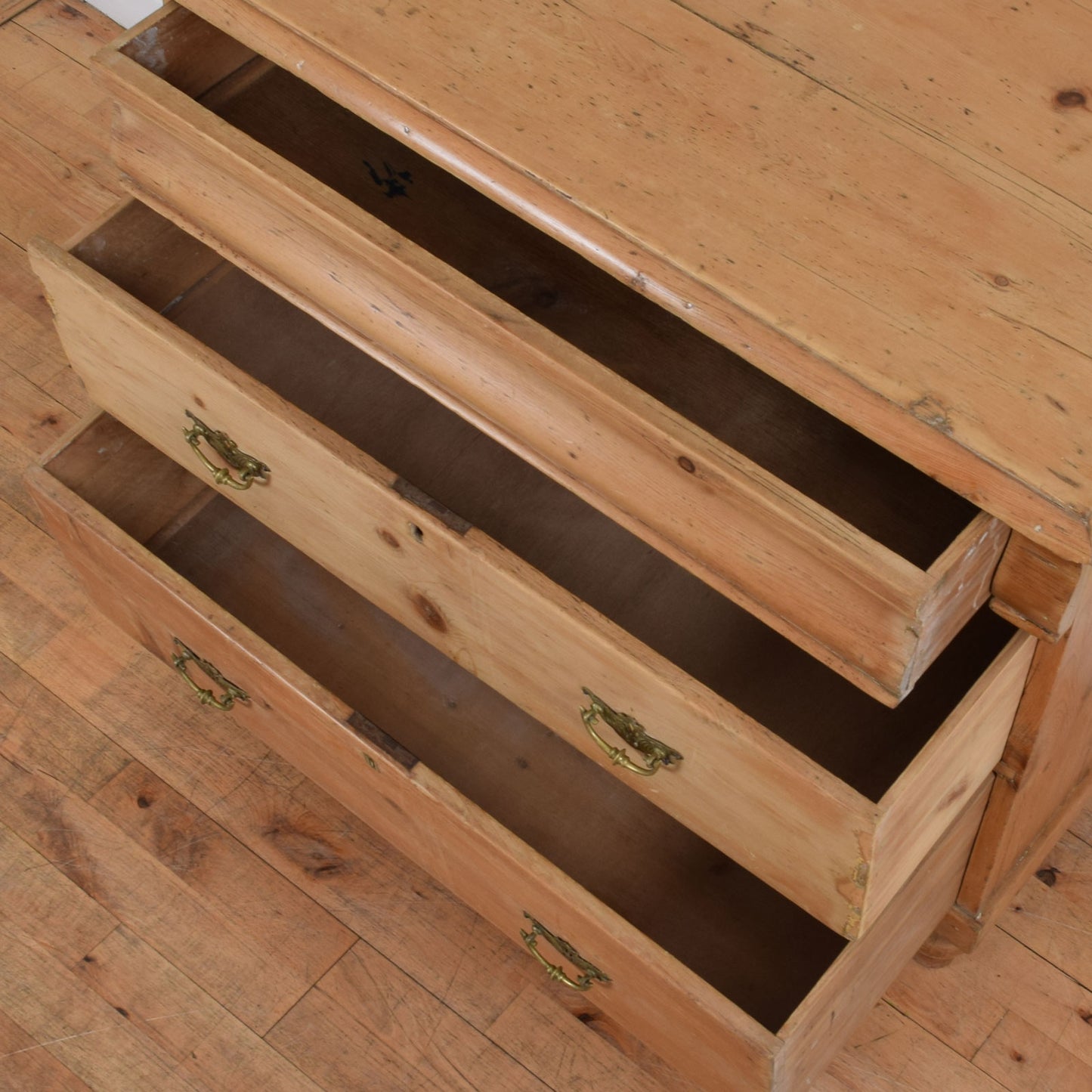 Rustic Pine Chest of Drawers