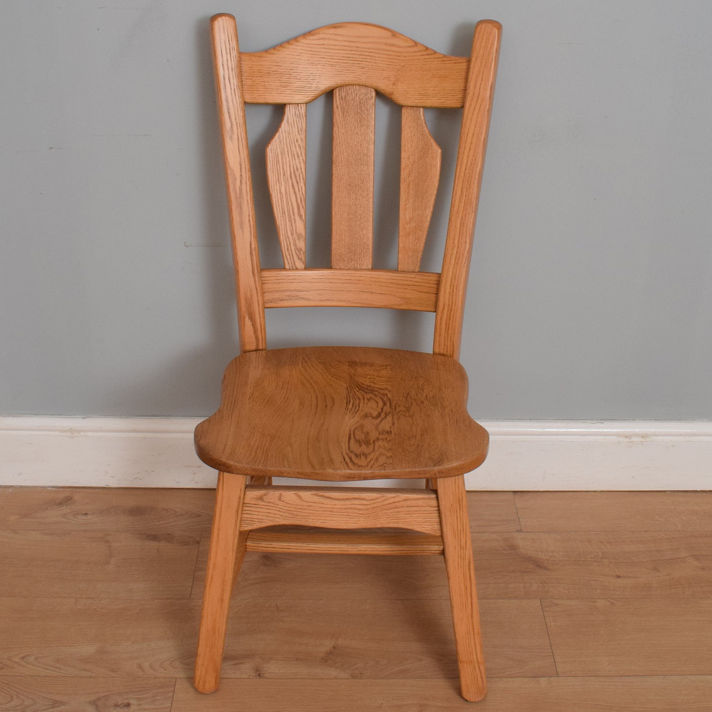 Robust Oak Dining Table and Six Chairs