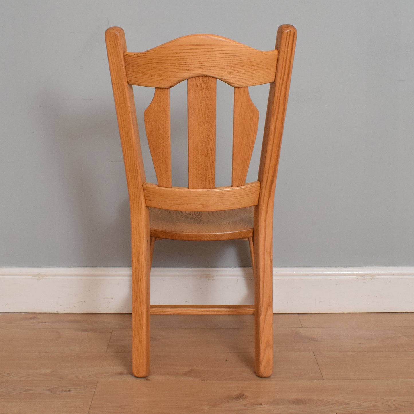 Robust Oak Dining Table and Six Chairs