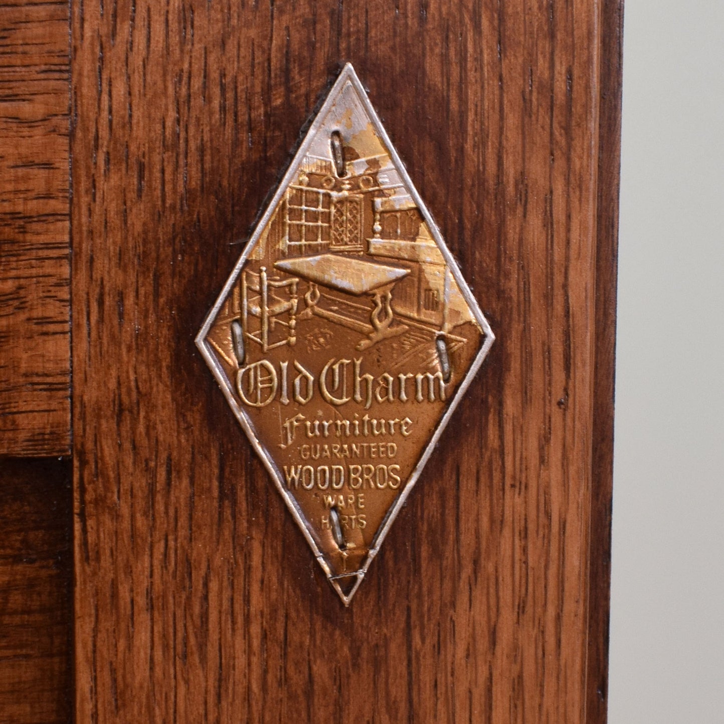 Old Charm Drinks Cabinet
