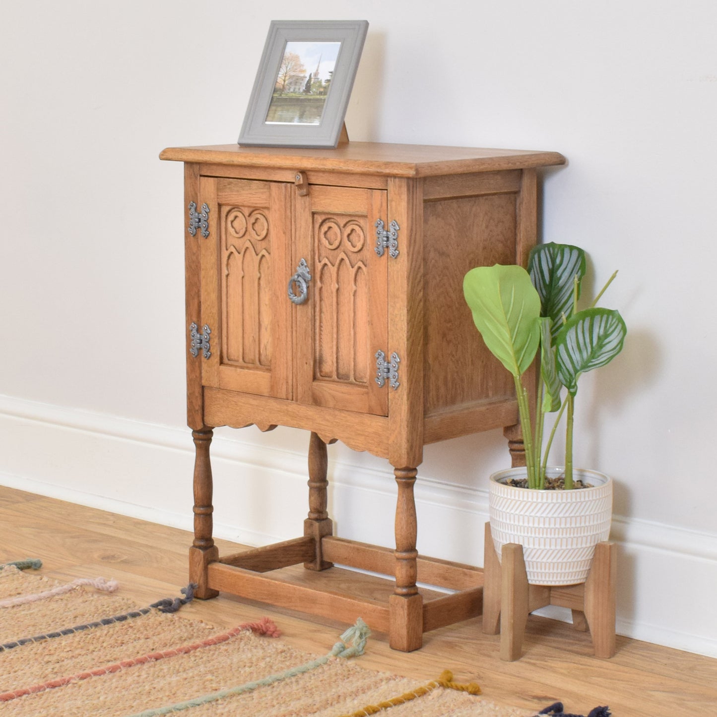 Small Oak Cabinet