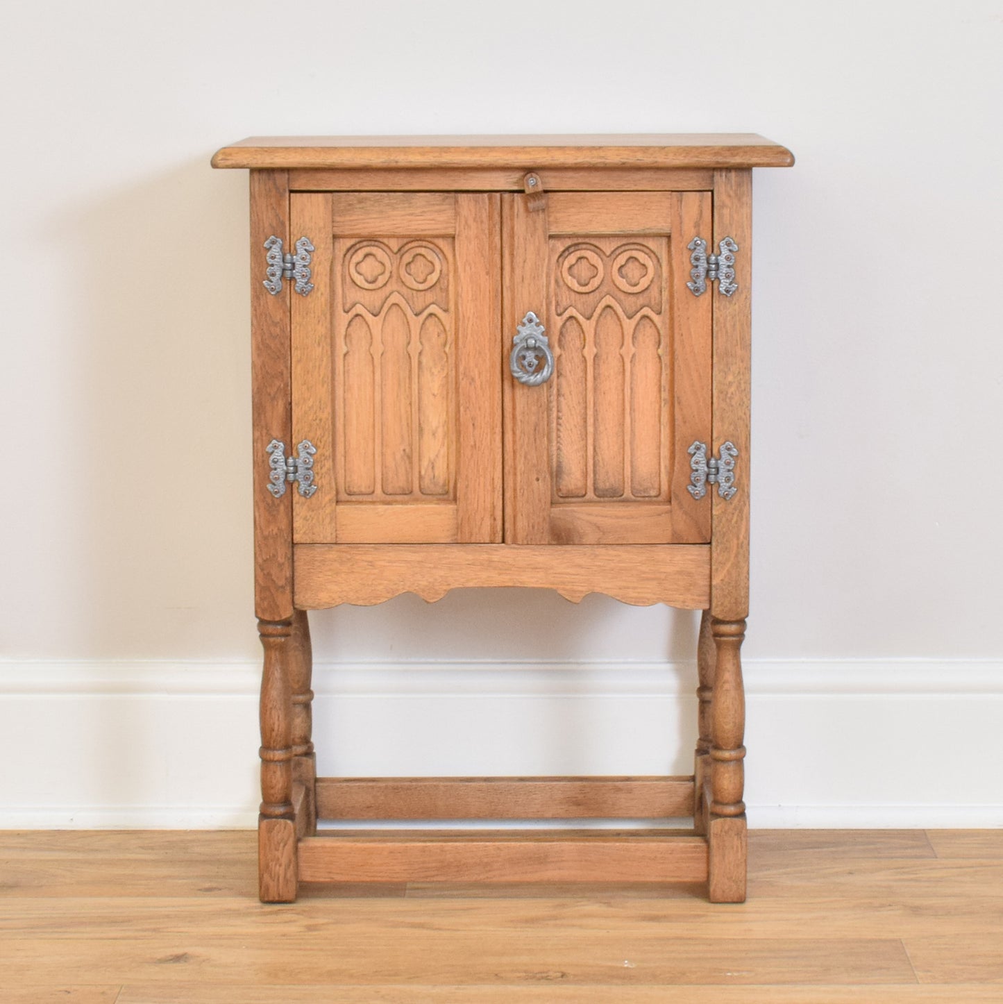 Small Oak Cabinet