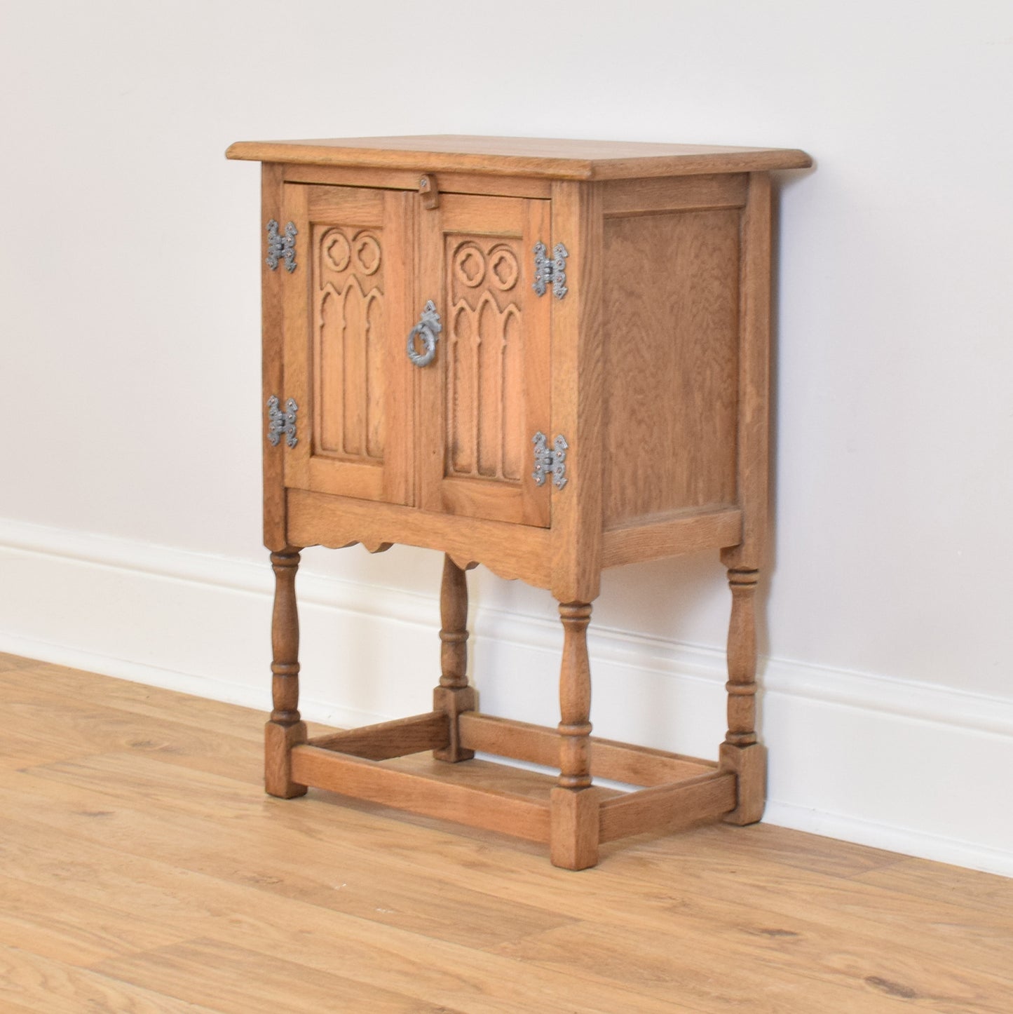 Small Oak Cabinet