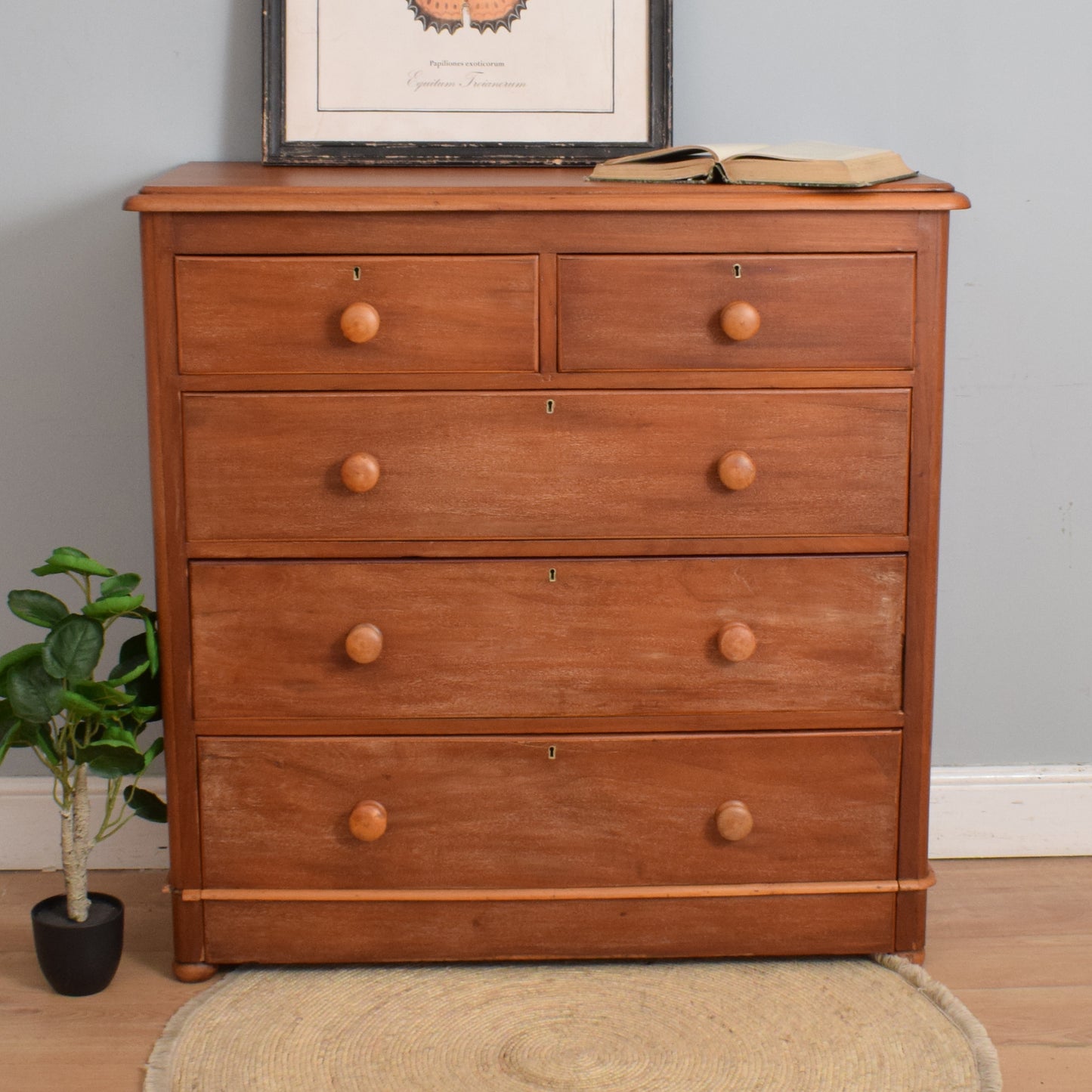 Victorian Chest of Drawers